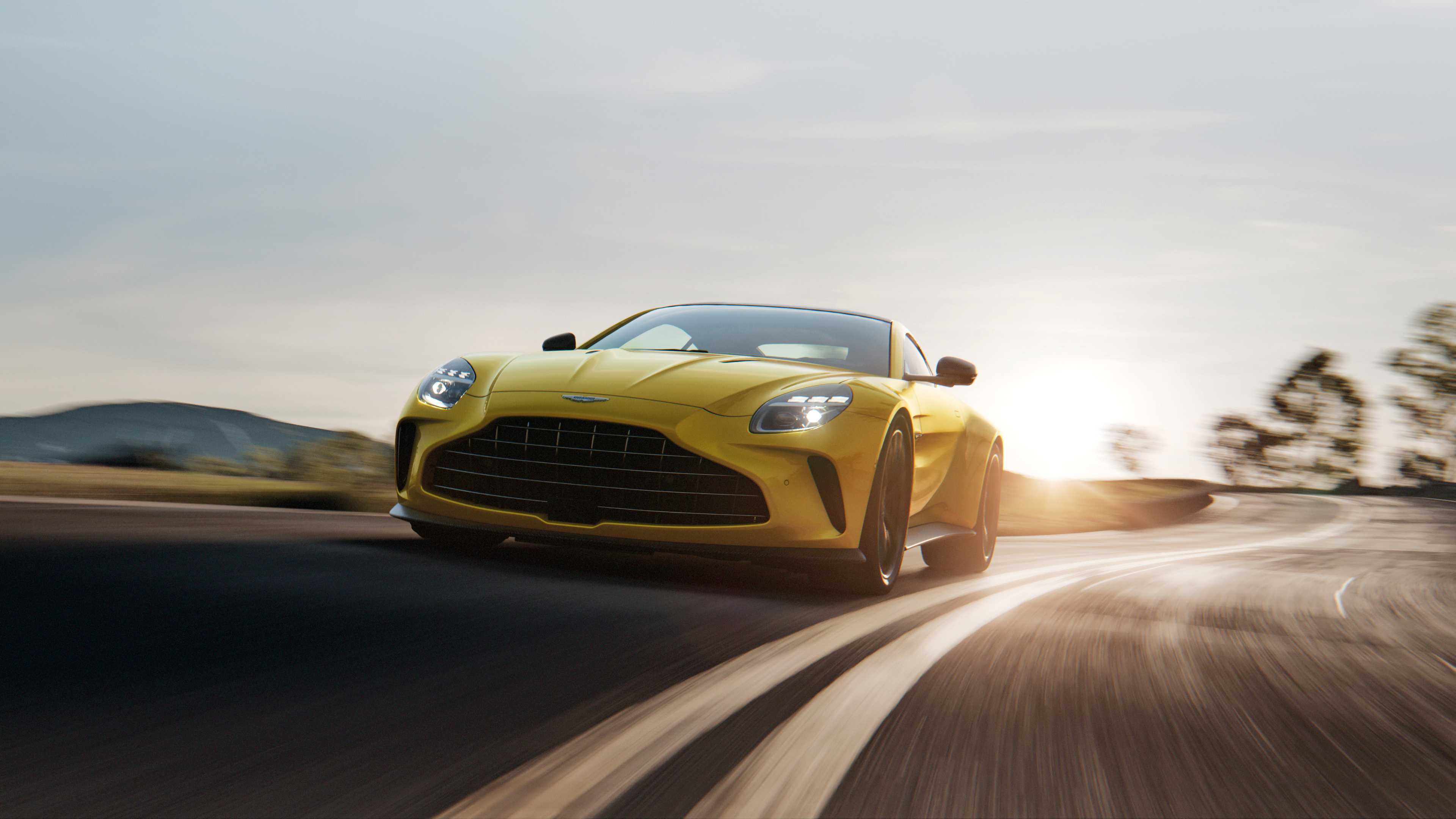 Aston Martin Vantage 2024 2 Wallpaper