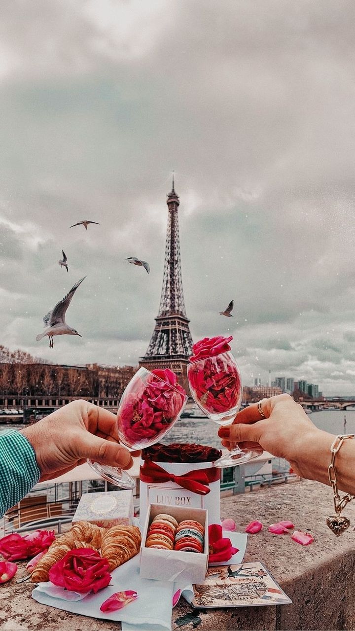 Romantic Paris. Paris wallpaper