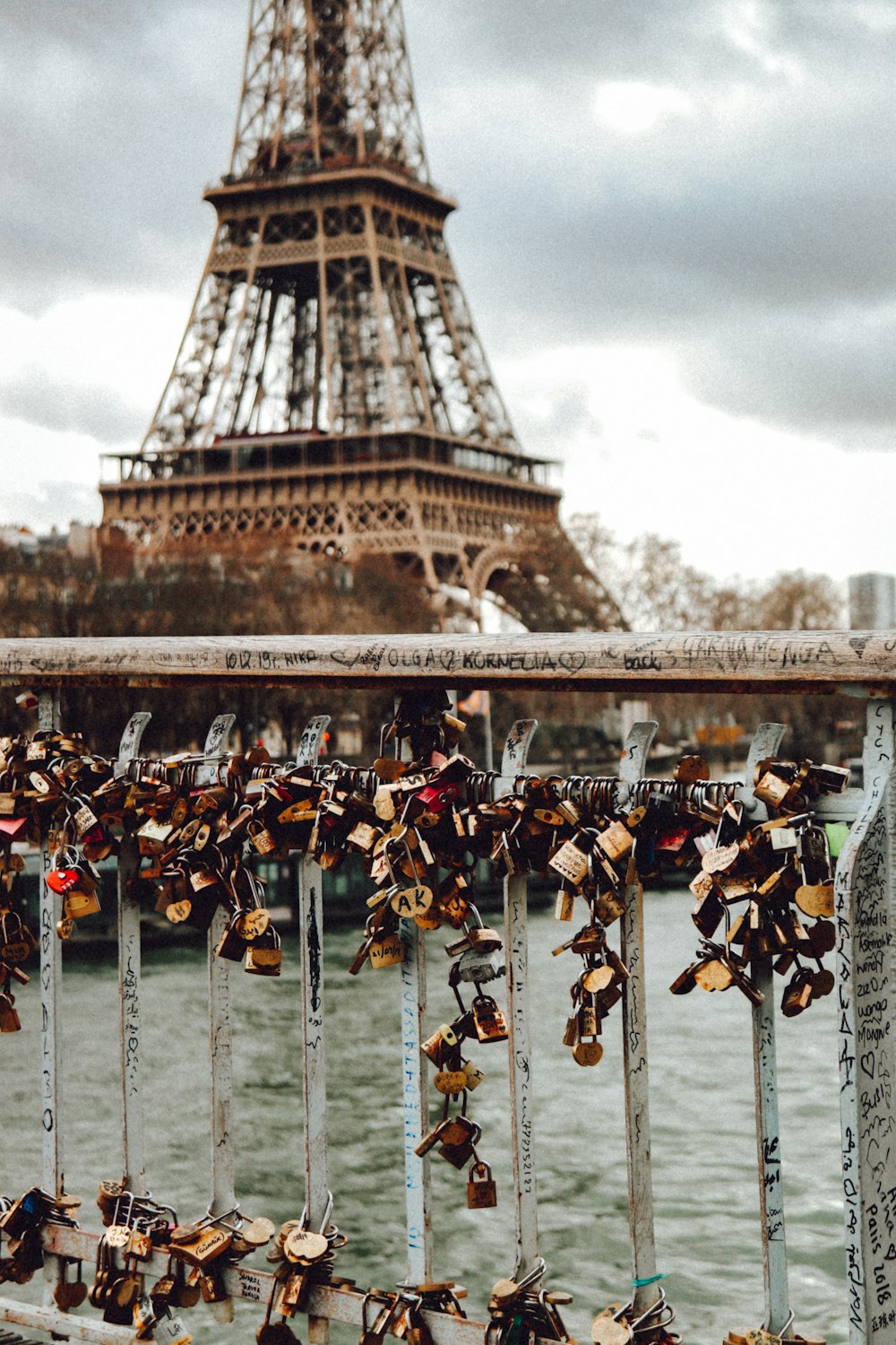 Paris Love Picture. Download Free