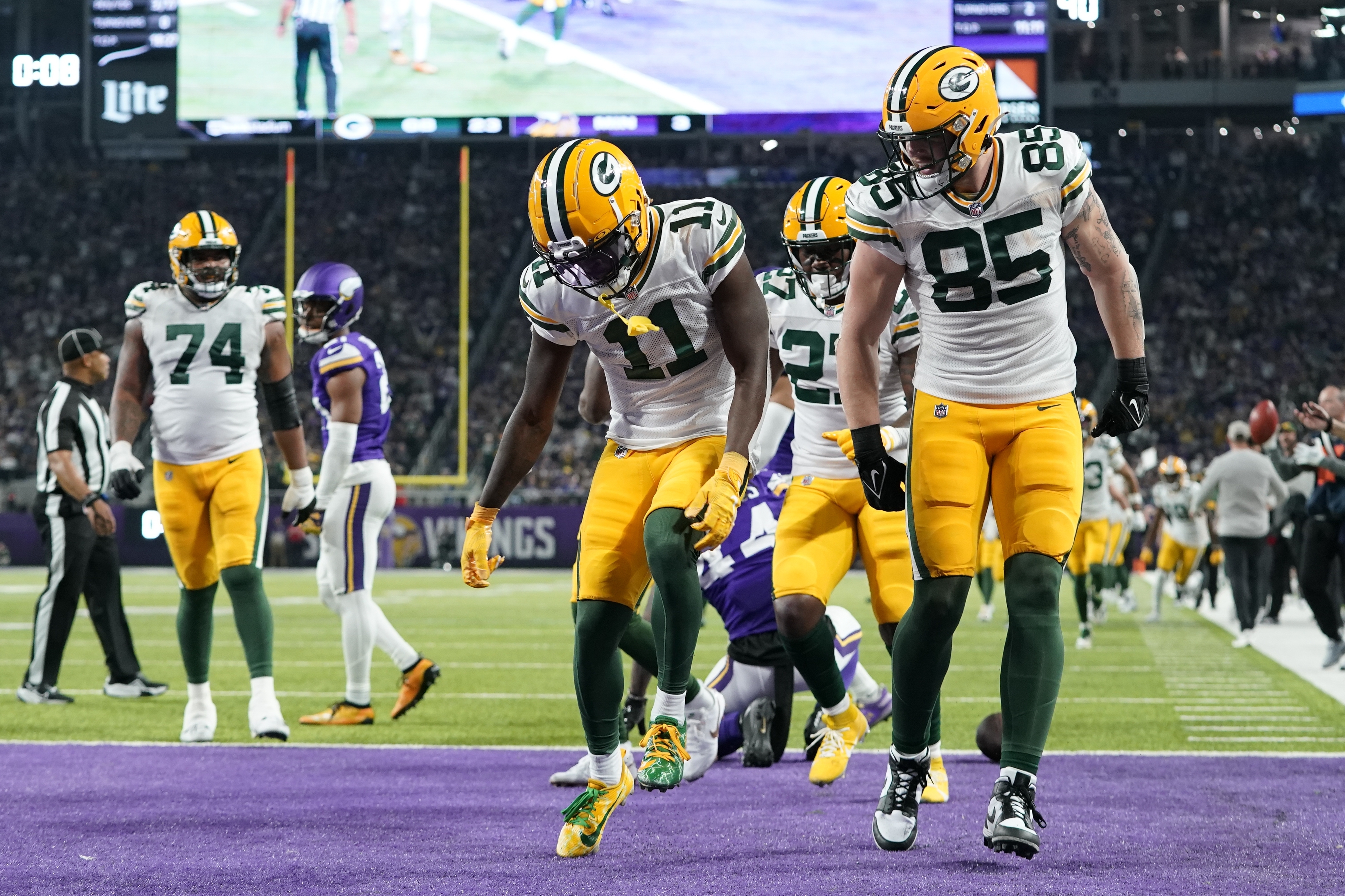 Packers take control of playoff spot