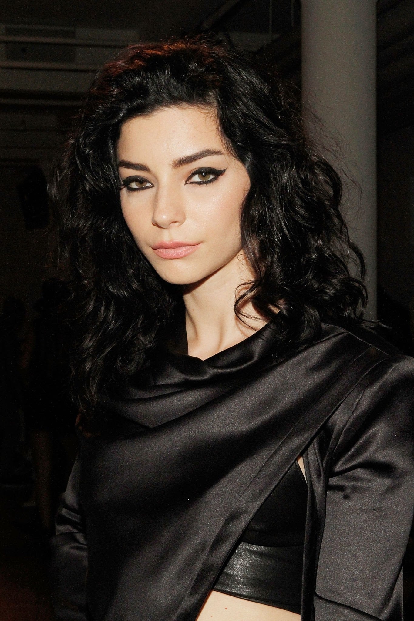 Merve Boluğur Image —