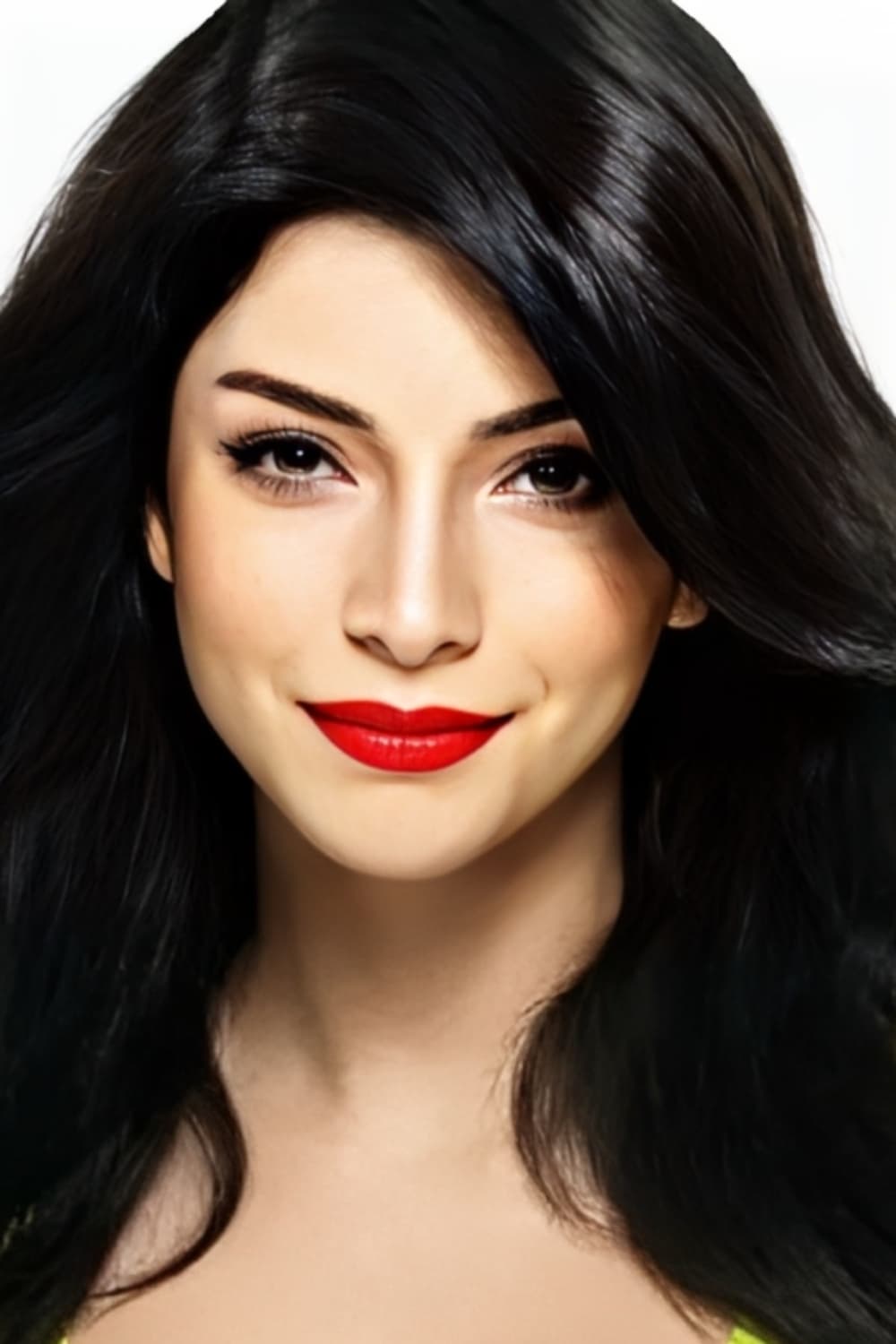 Merve Boluğur Image —