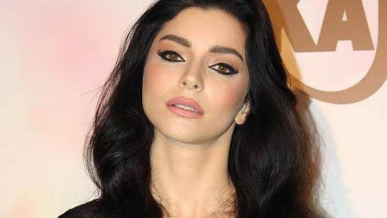 Merve Boluğur imaj değiştirdi 7