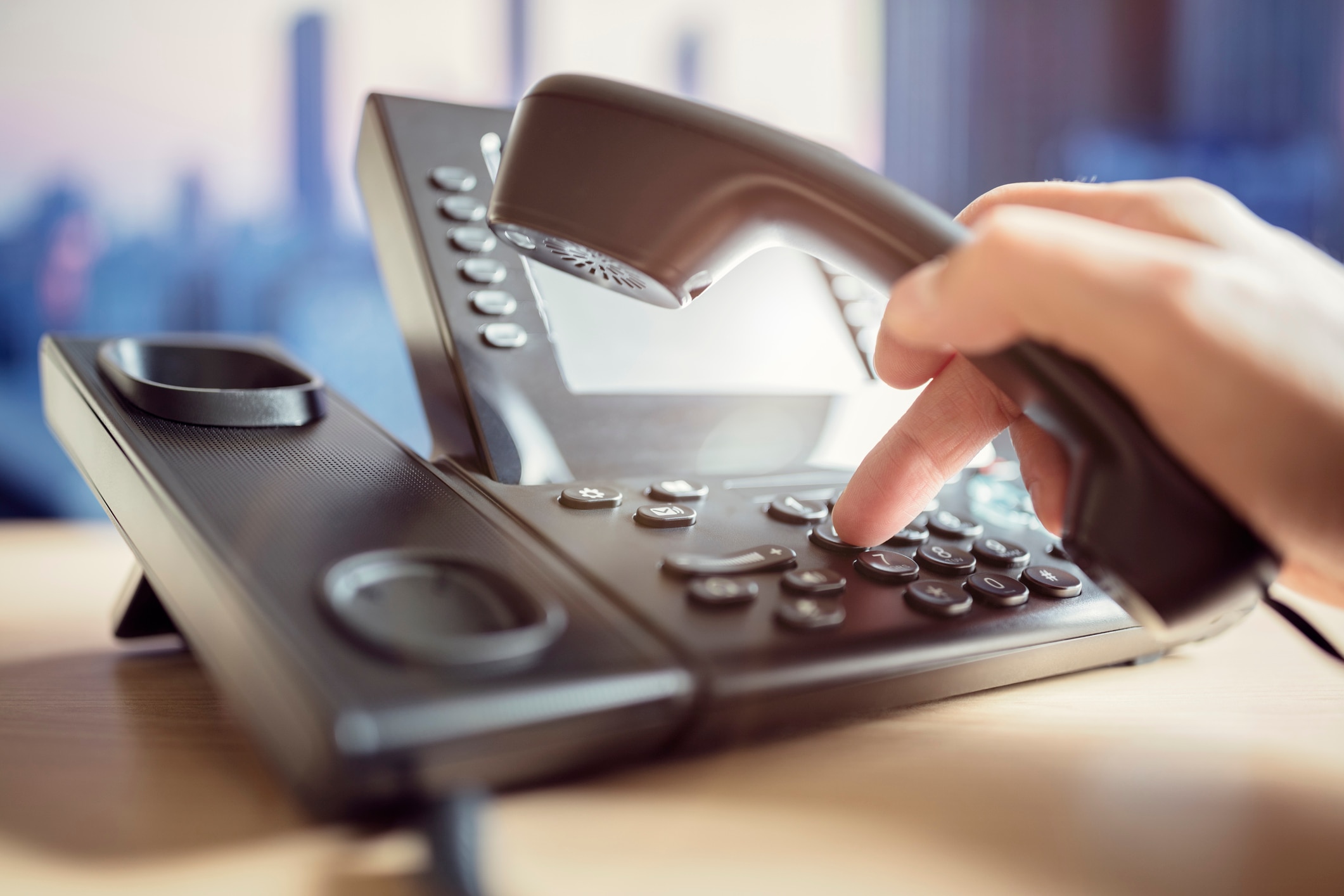 The Pros & Cons of a Landline Phone