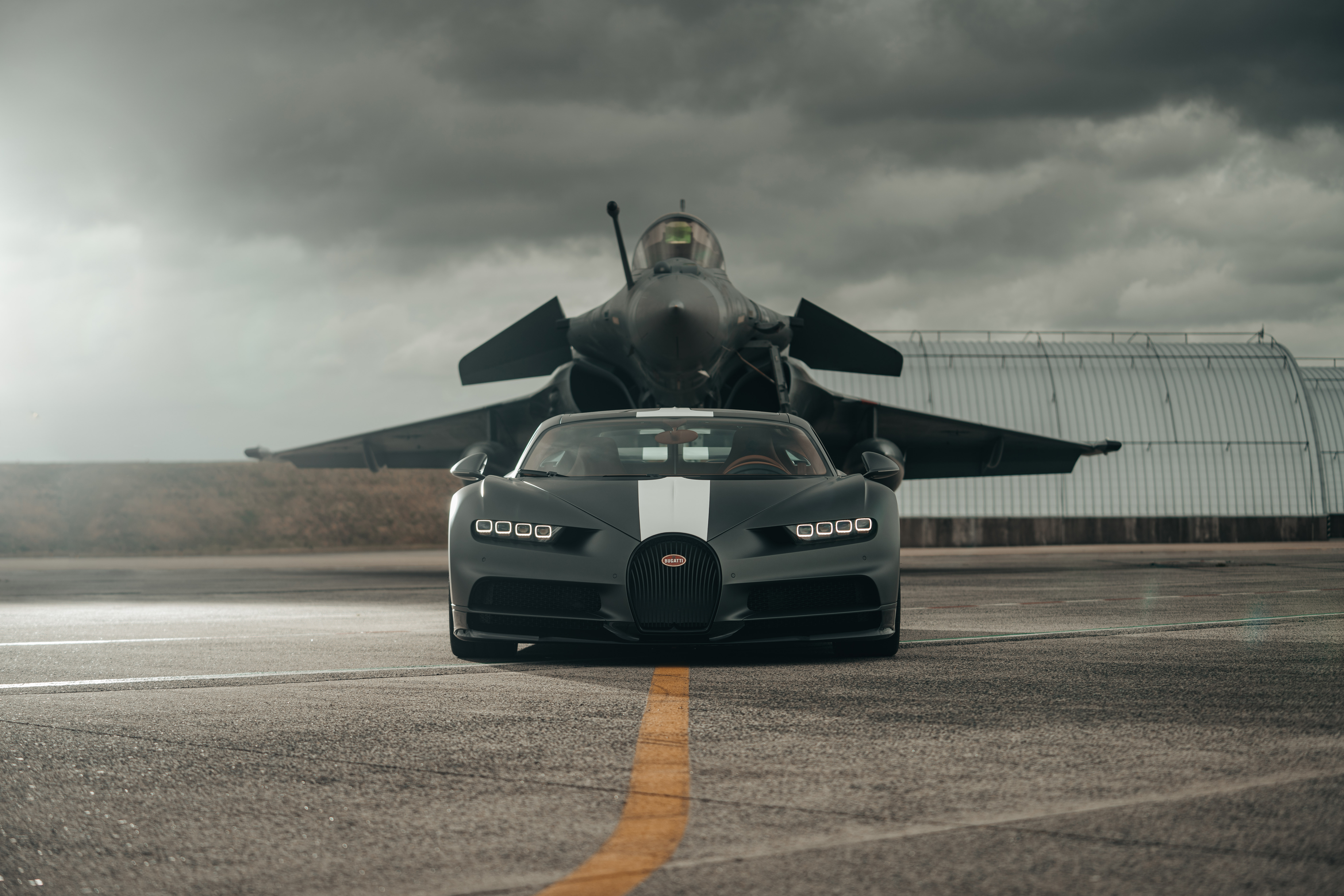 Bugatti Chiron Meets Dassault Rafale