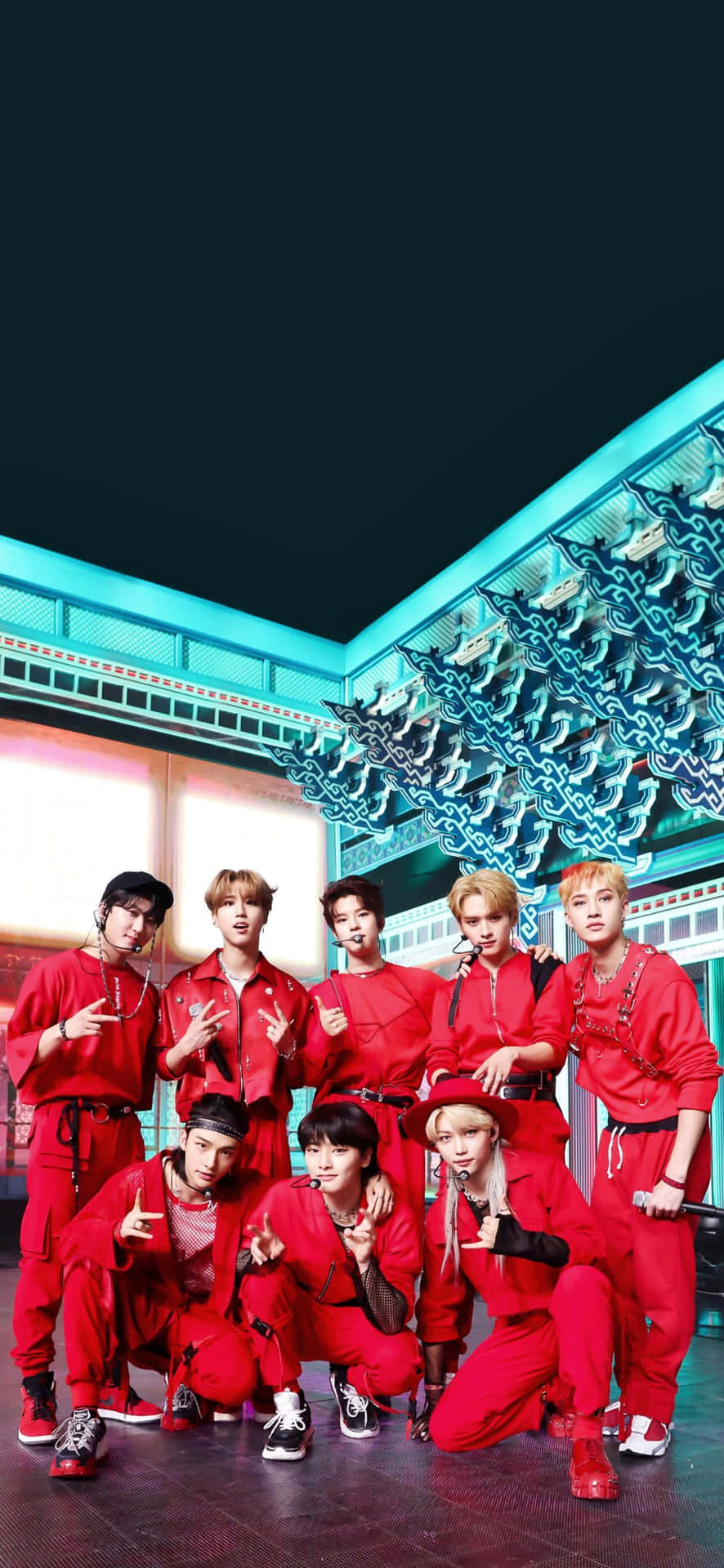 boy band Stray Kids electrifies