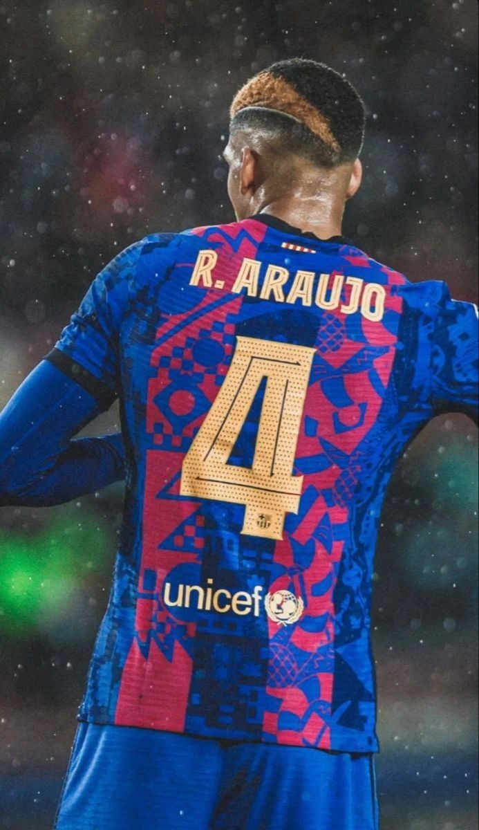 R. Araujo. Football wallpaper