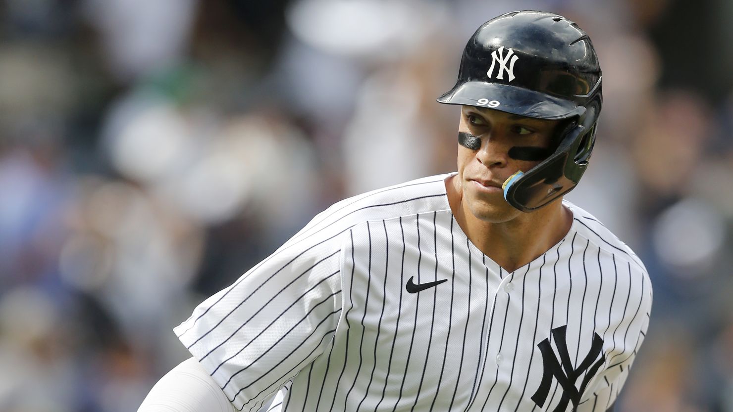 Aaron Judge hits 54th home run