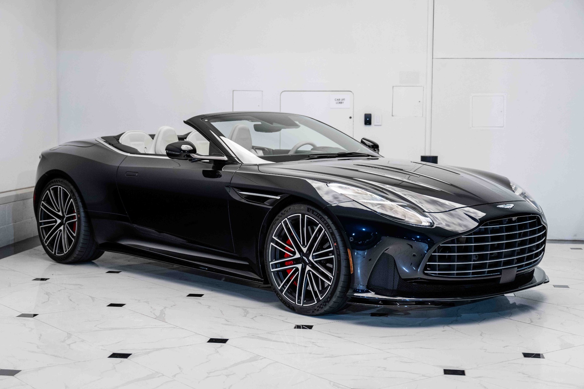 New 2024 ASTON MARTIN DB12 V8 Volante