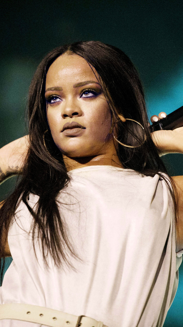 Rihanna 2020 iPhone 6, iPhone