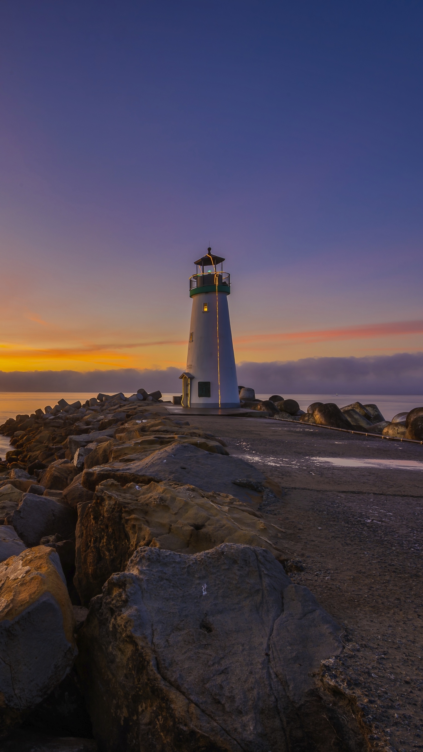 Mobile wallpaper: Dawn, Lighthouse, Man