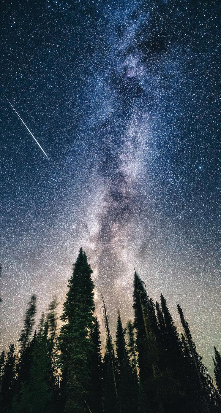 iPhone Wallpaper Milky way at night