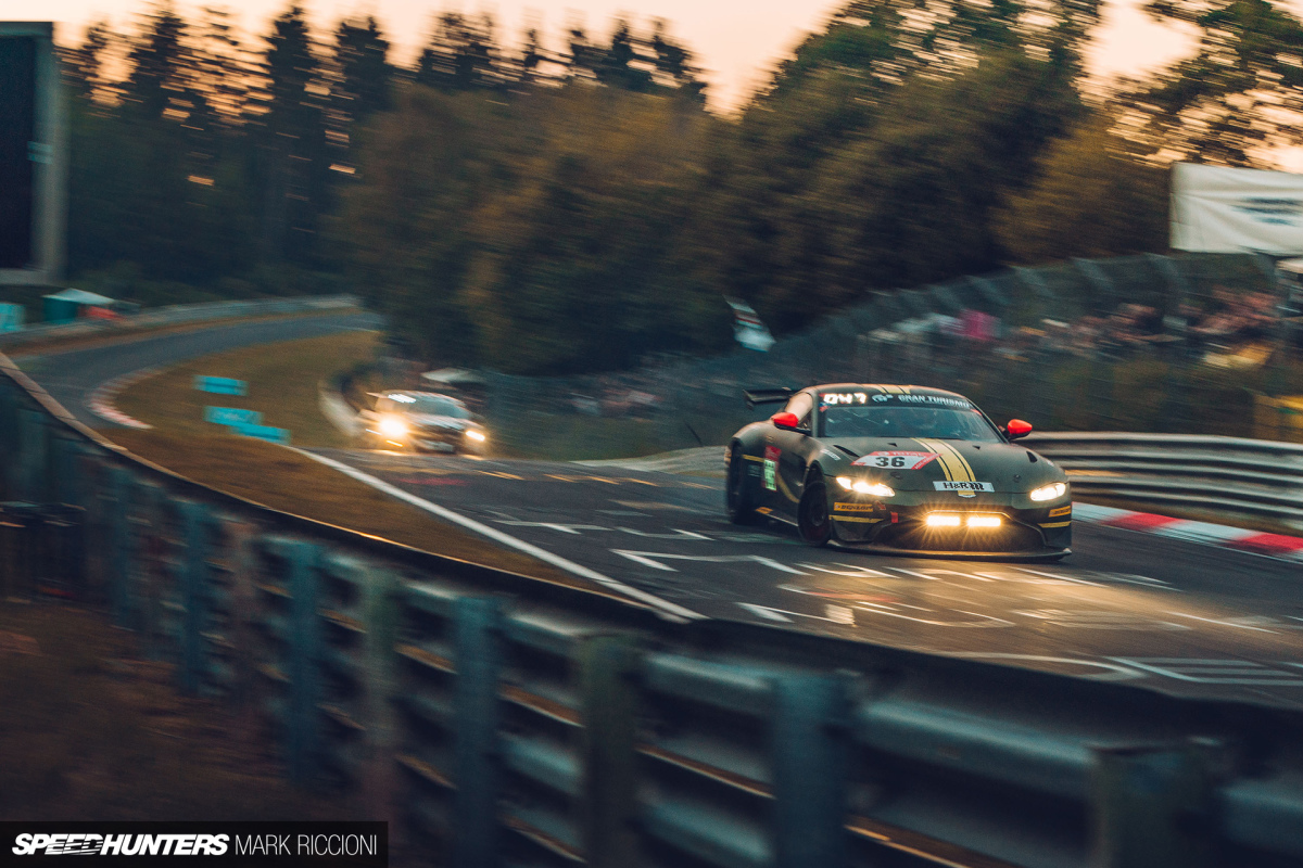 The 24 Hours Of Nürburgring In 24 Picture