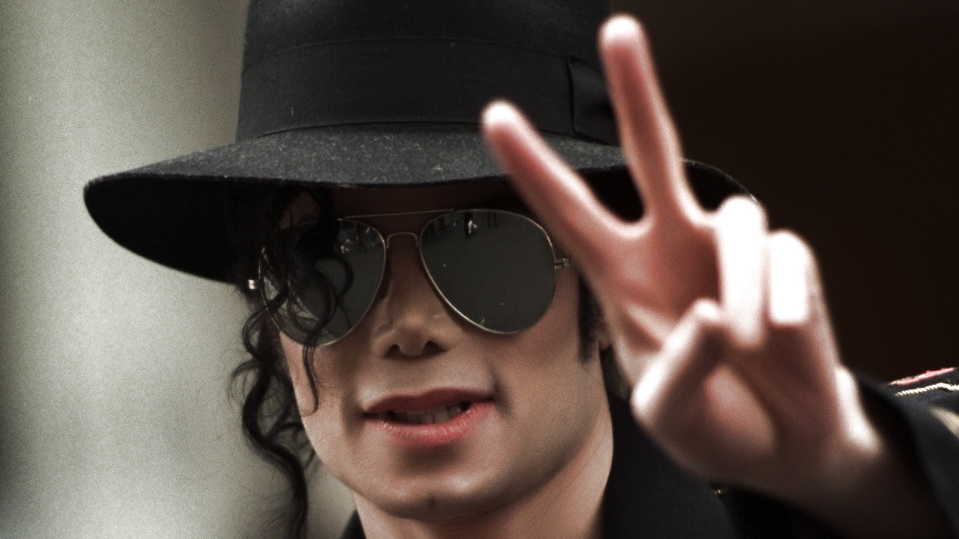 Michael Jackson Desktop HD Wallpaper