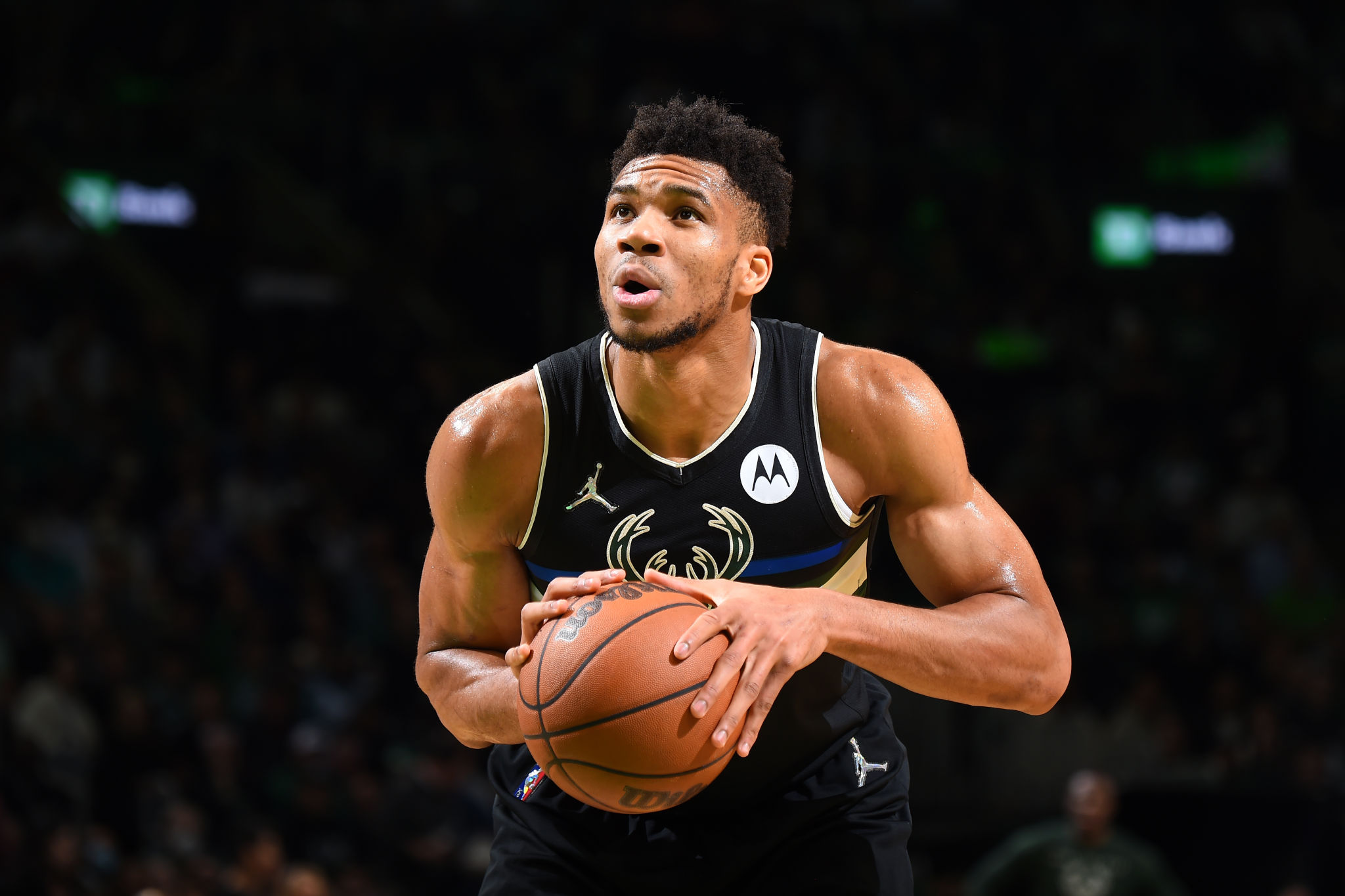 Sports Giannis Antetokounmpo HD Wallpaper
