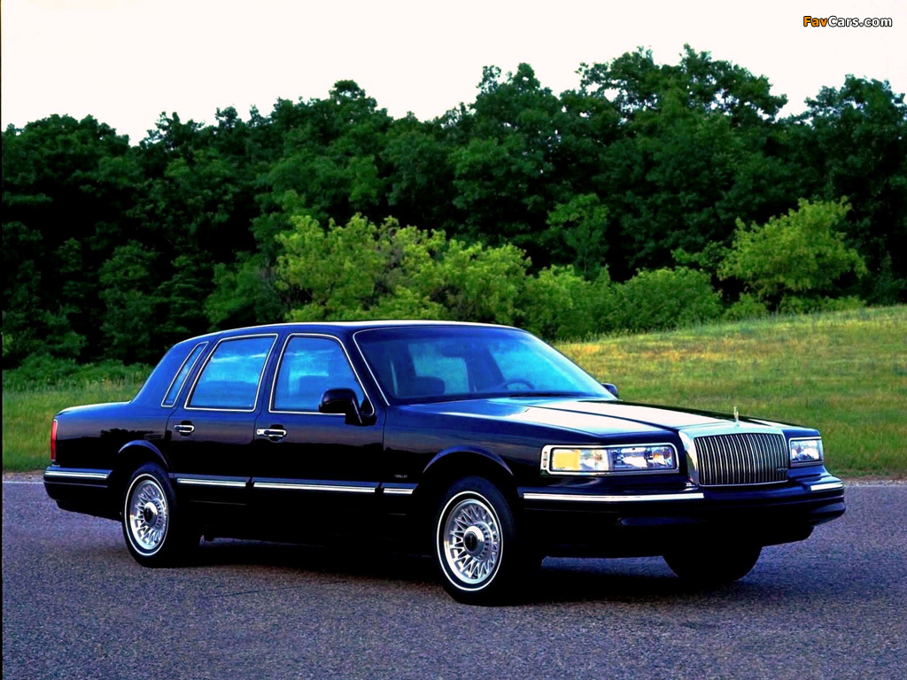 Lincoln Town Car 1994–97 wallpaper