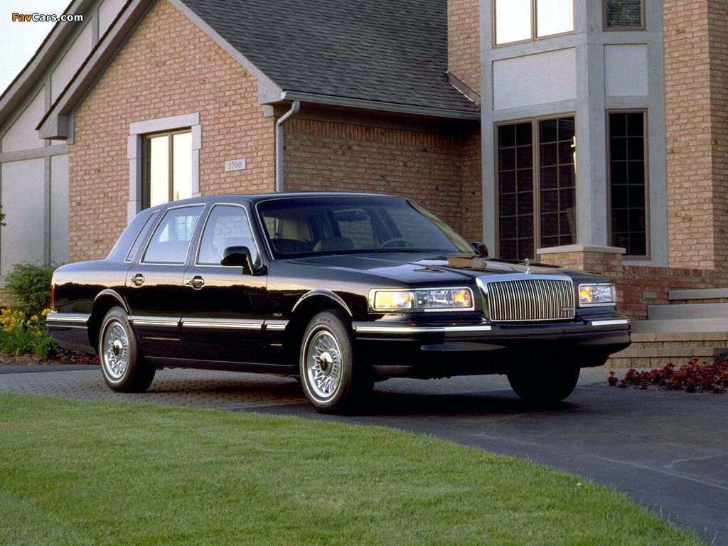 Picture of Lincoln Town Car 1994–97