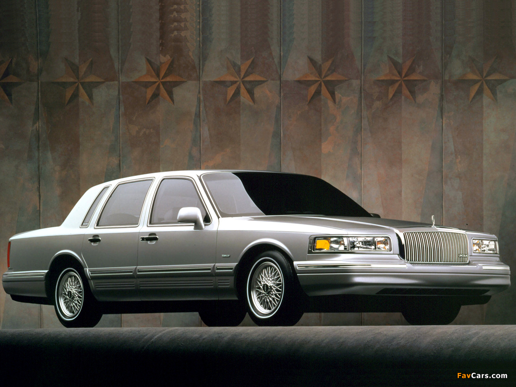 Lincoln Town Car 1994–97 image (1024x768)