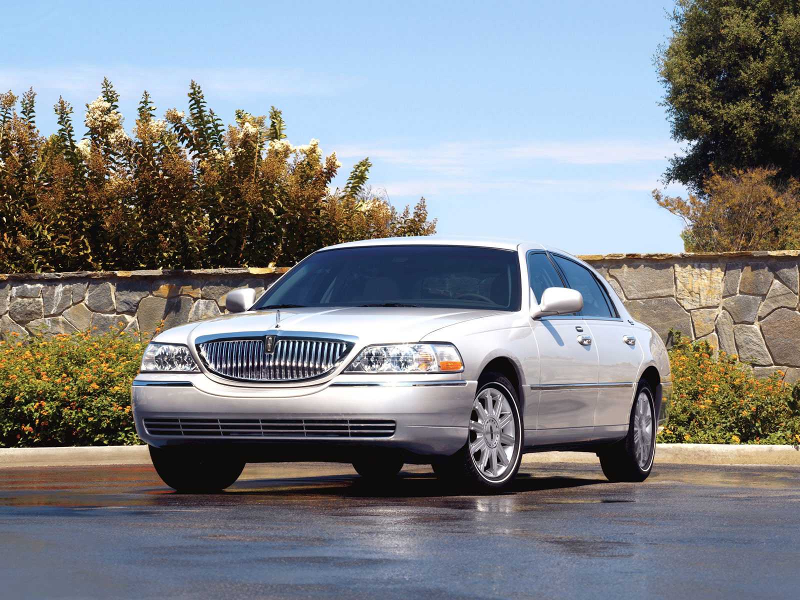 Lincoln Town Car 4 Door