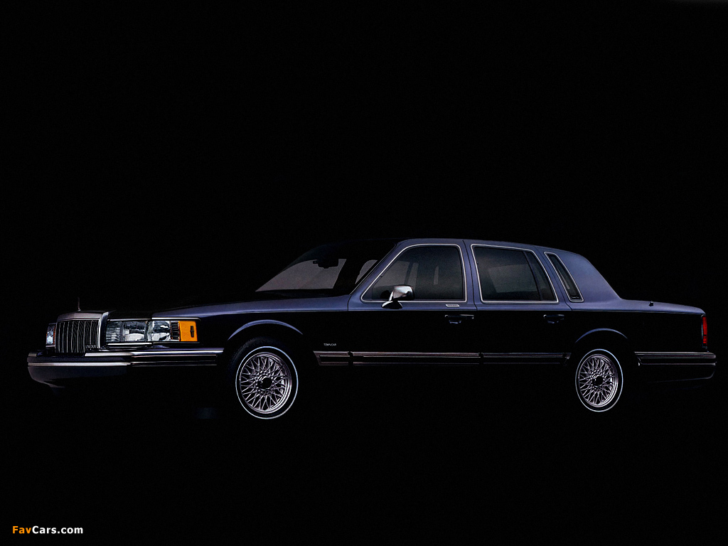 Lincoln Town Car 1992–