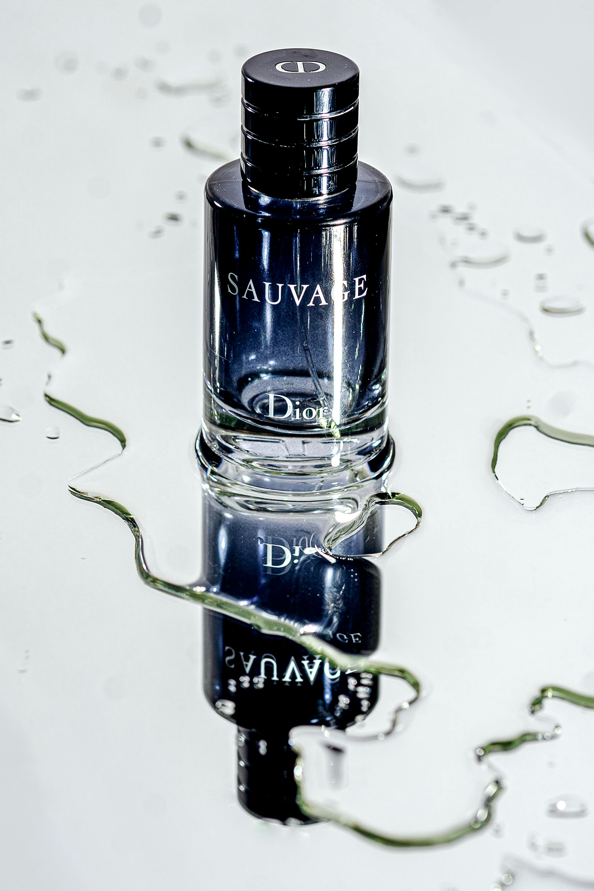 Dior Sauvage in Vial · Free