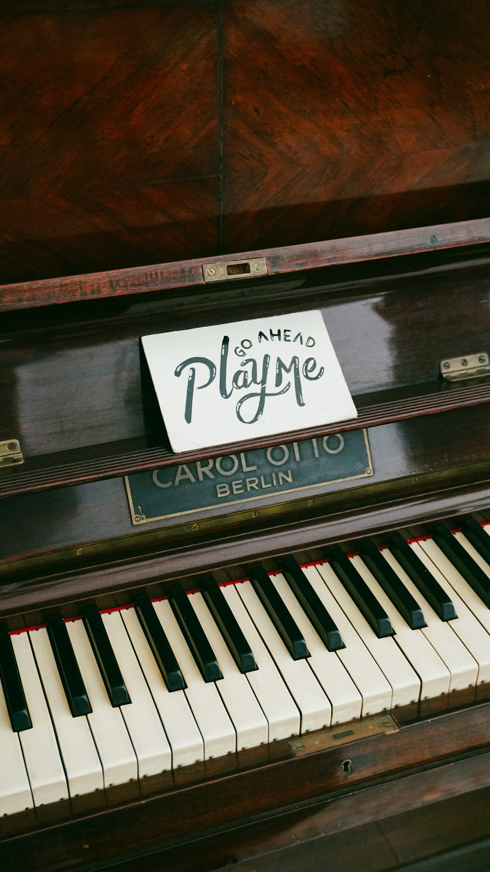 Brown Carol Otto Berlin Piano Close Up
