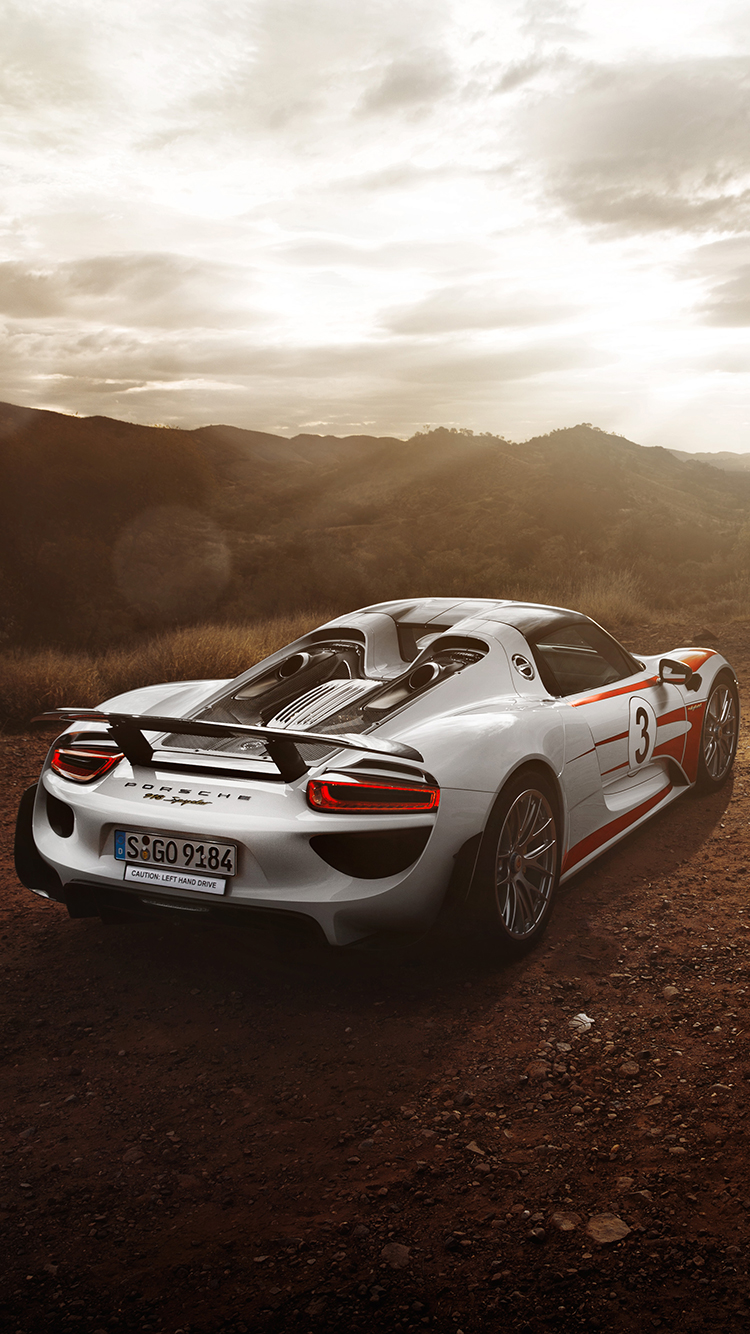 Wallpaper Wednesday: Porsche 918 in