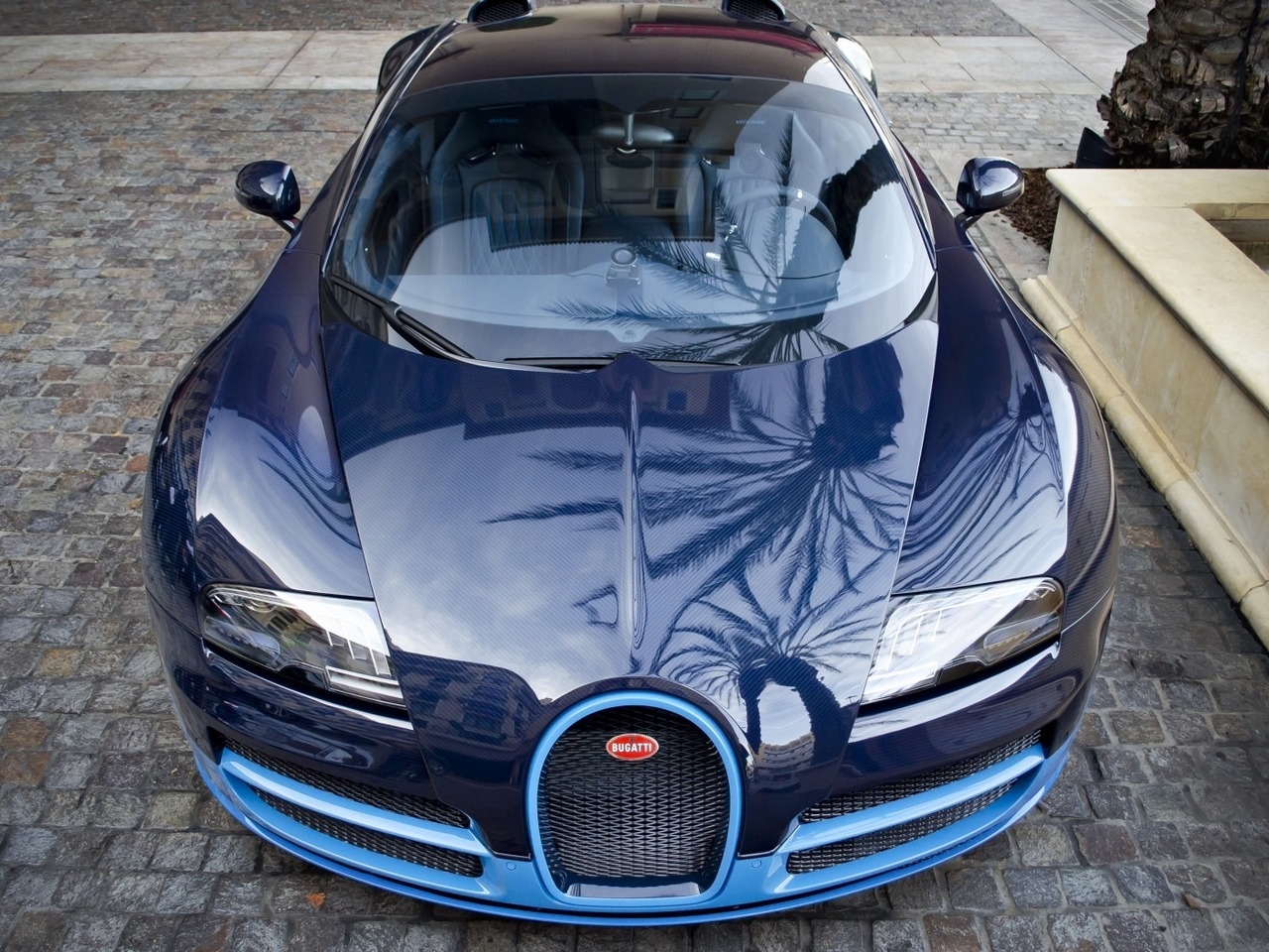 Bugatti Veyron Front View 1280 x