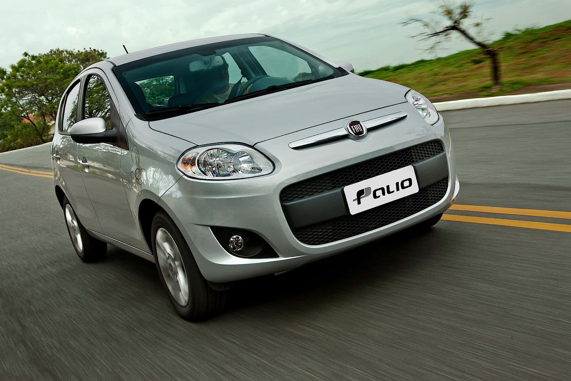 Stylish Fiat Palio in Action Wallpaper