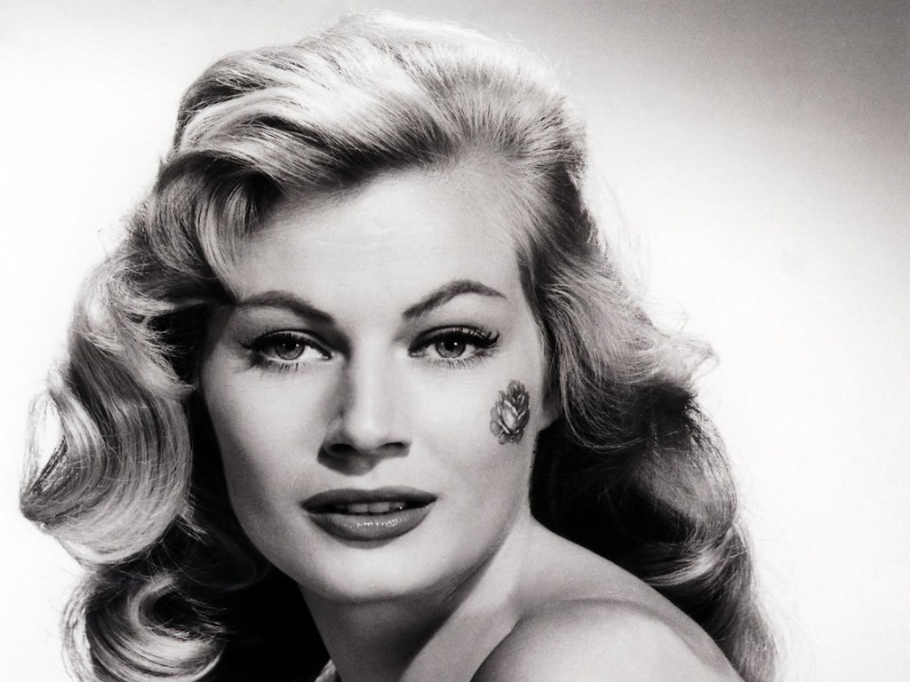 Anita Ekberg Wallpaper Gallery