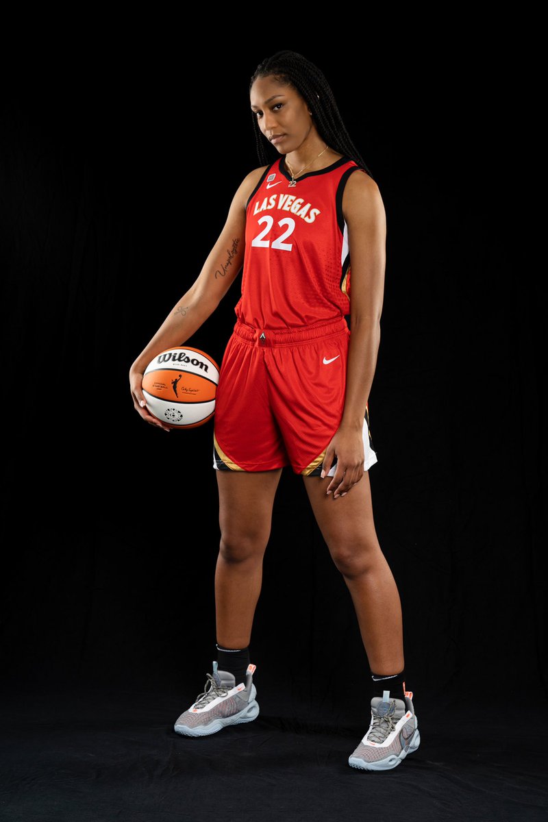 A'ja Wilson to me niceeeee