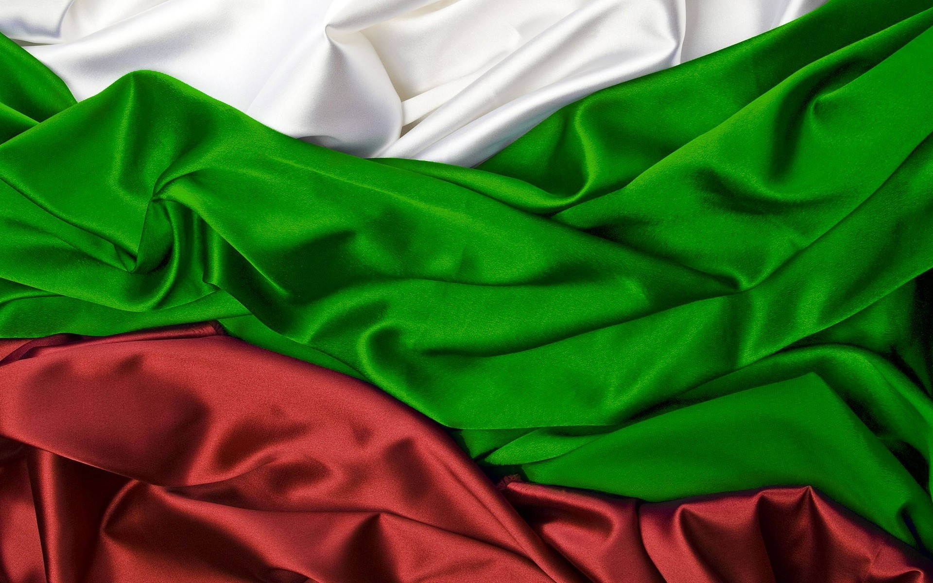 Download free Flag Of Bulgaria In Silk