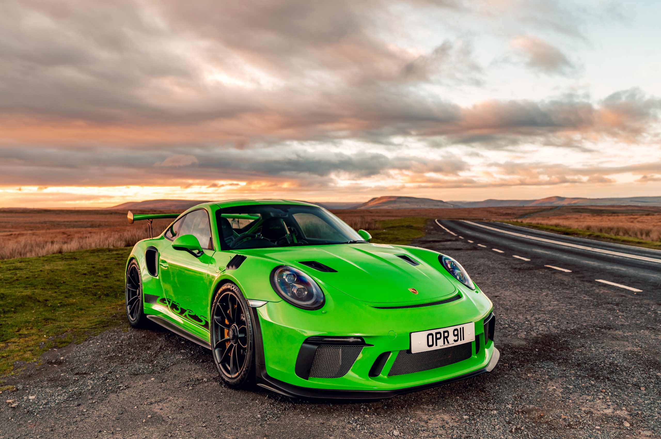 Porsche 911 2018 GT3 RS Green