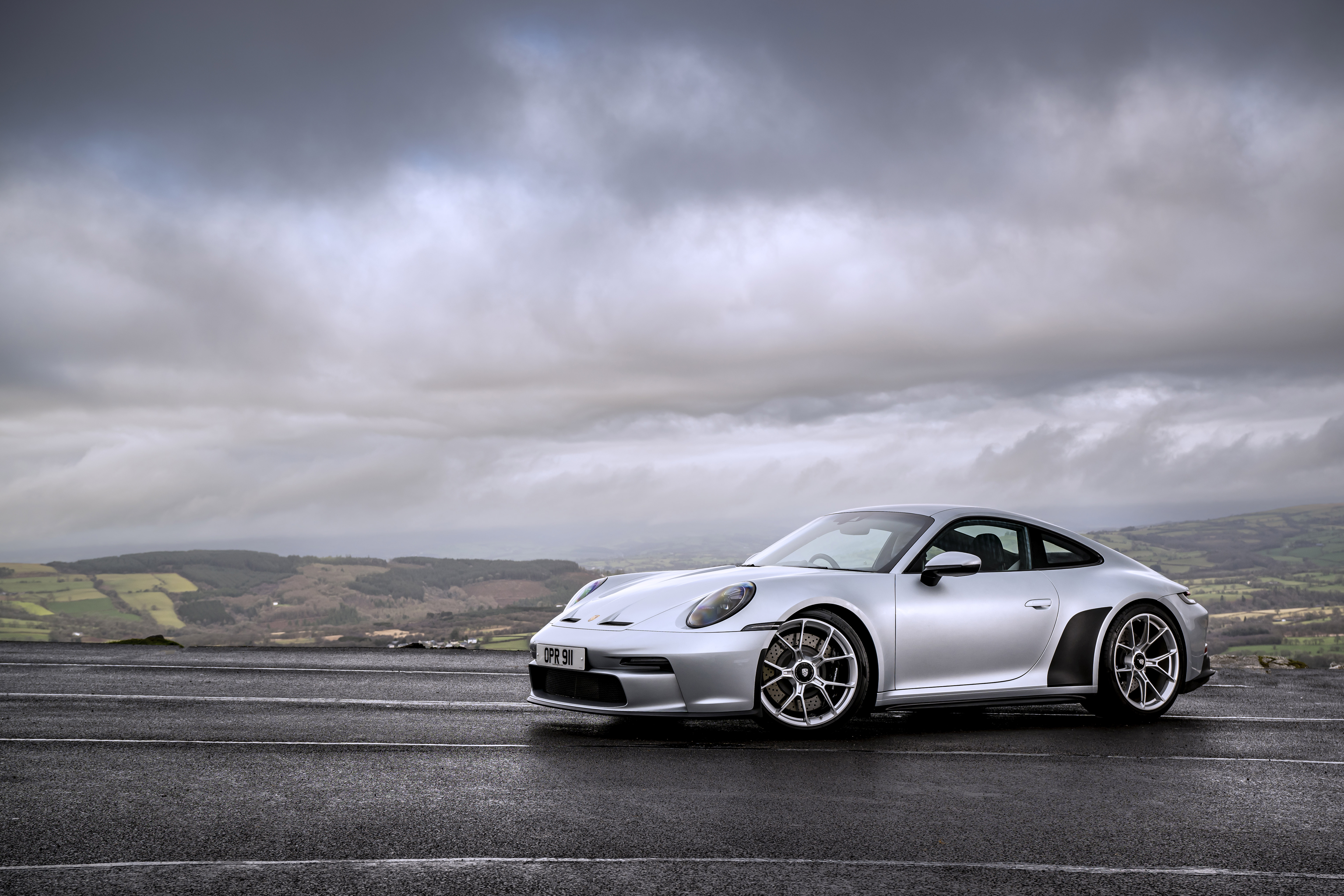 Download Vehicle Porsche 911 GT3 8k Ultra HD Wallpaper