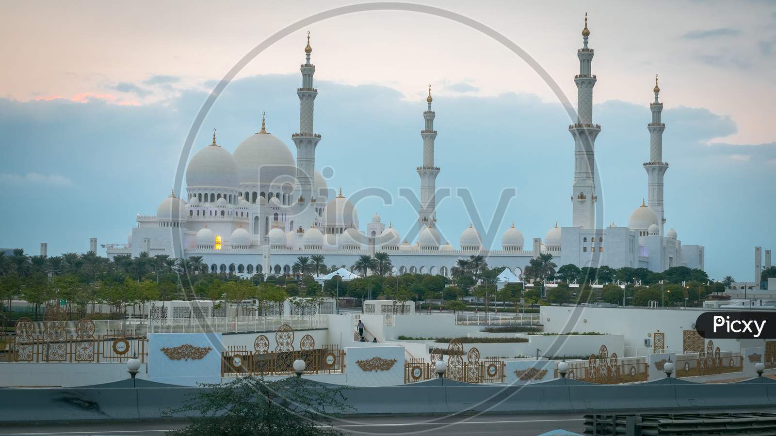Image of Grand Mosque In Abu Dhabi