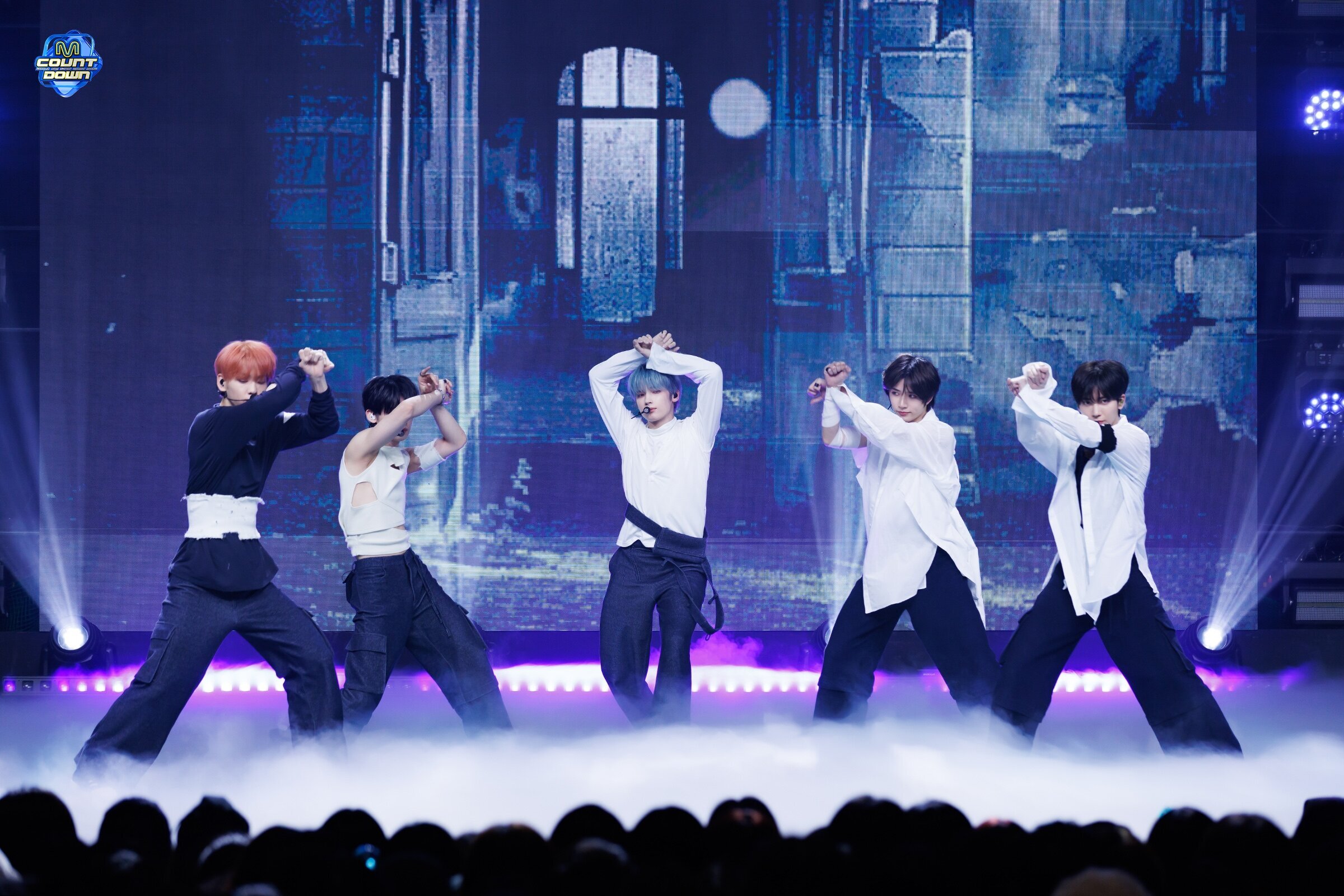 TXT - 'Deja Vu' at M Countdown