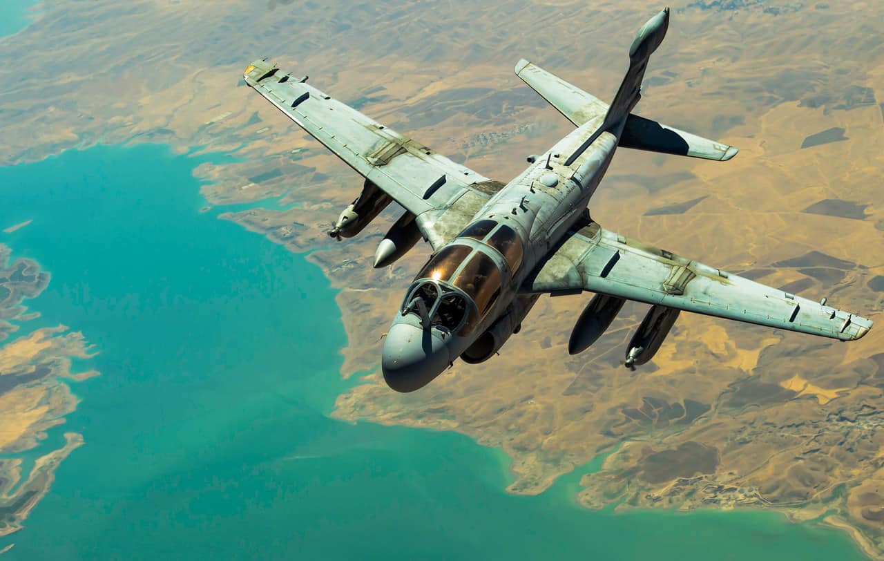 Grumman A 6 Intruder, Specs