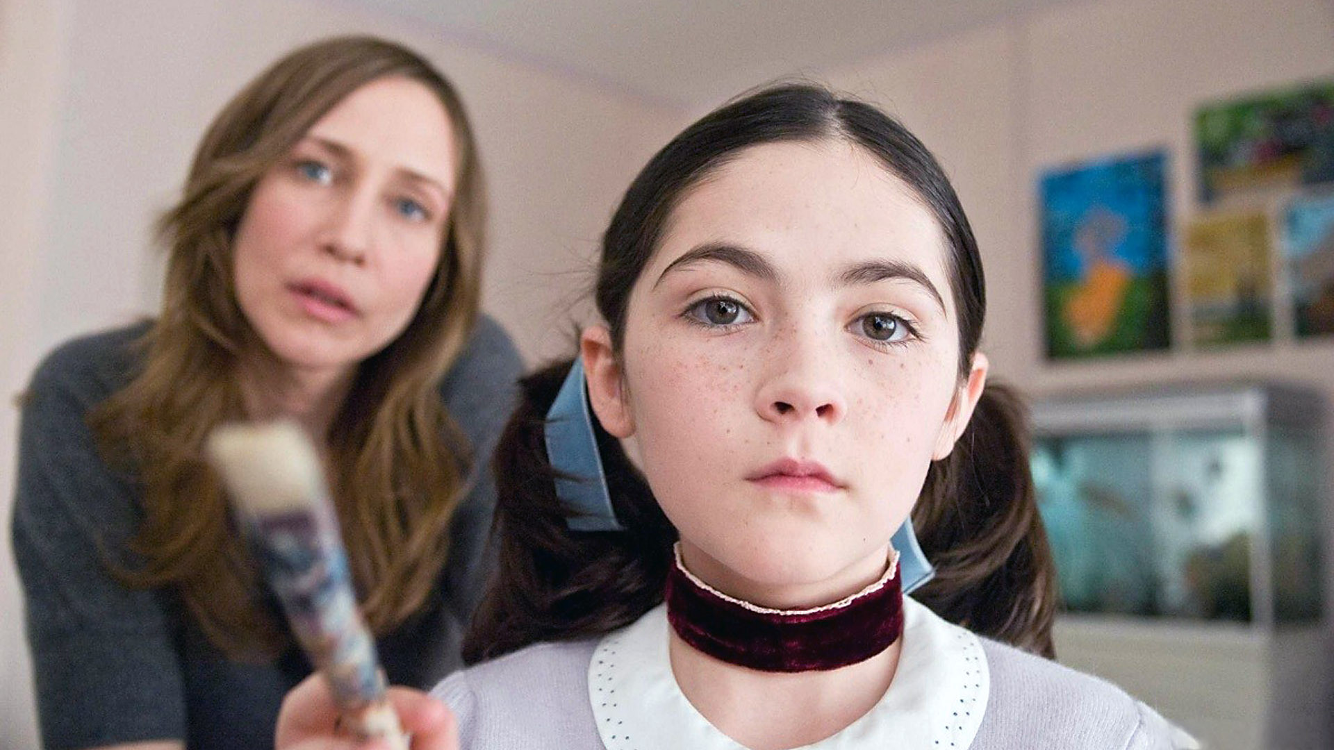 Download Vera Farmiga Isabelle Fuhrman