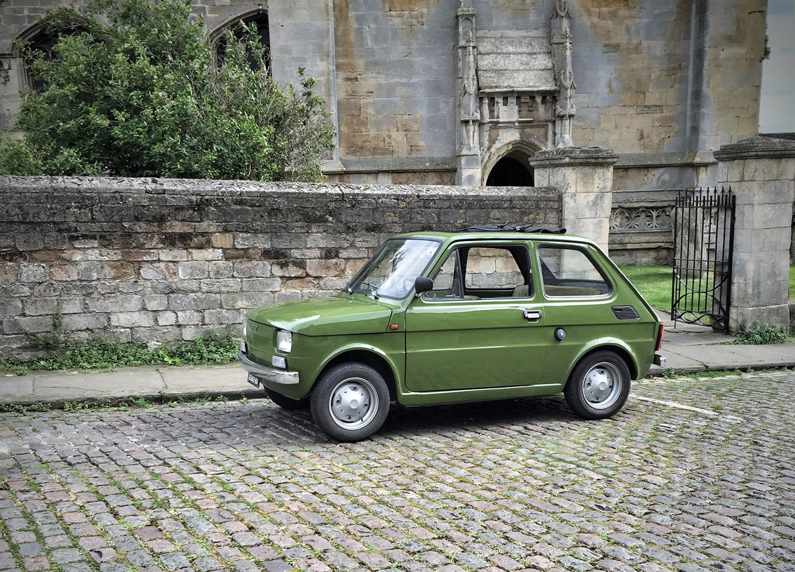 Fiat 126 in Italy and import to UK