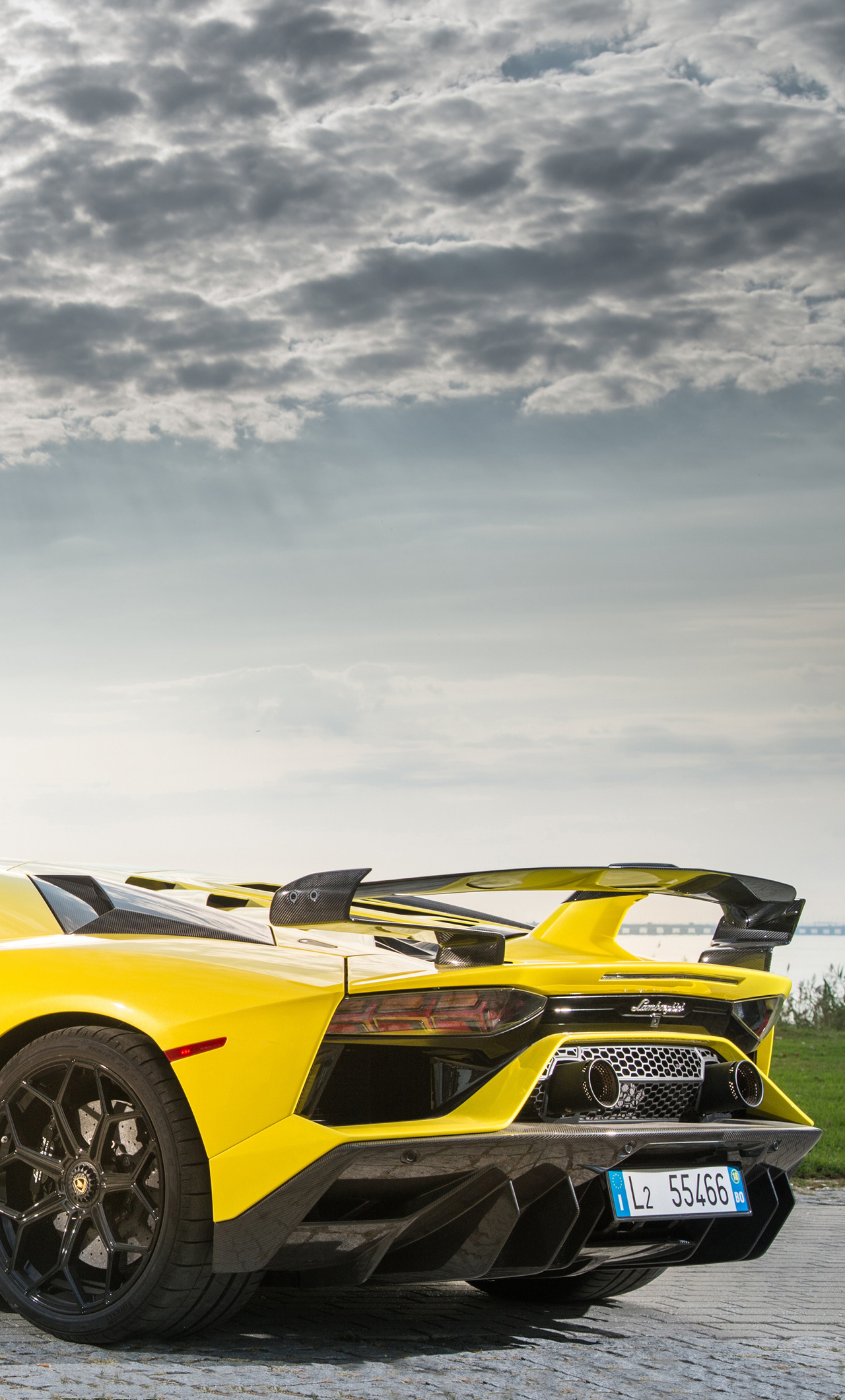 Lamborghini Aventador