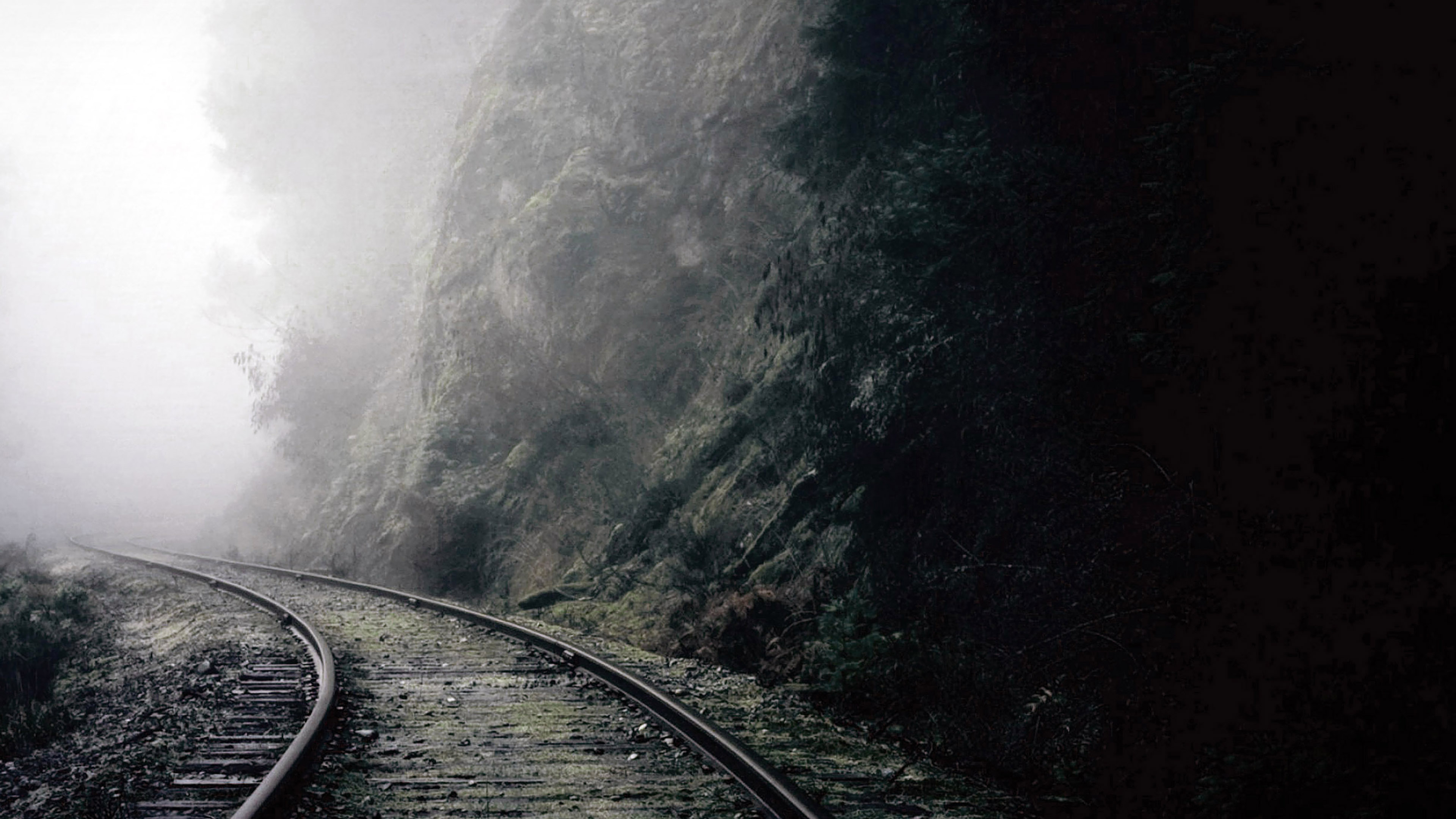 Wallpaper Mountain Foggy Road