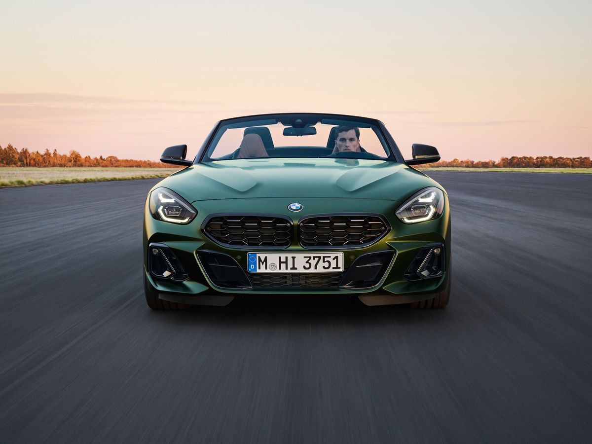 View Photo of the 2025 BMW Z4 Manual