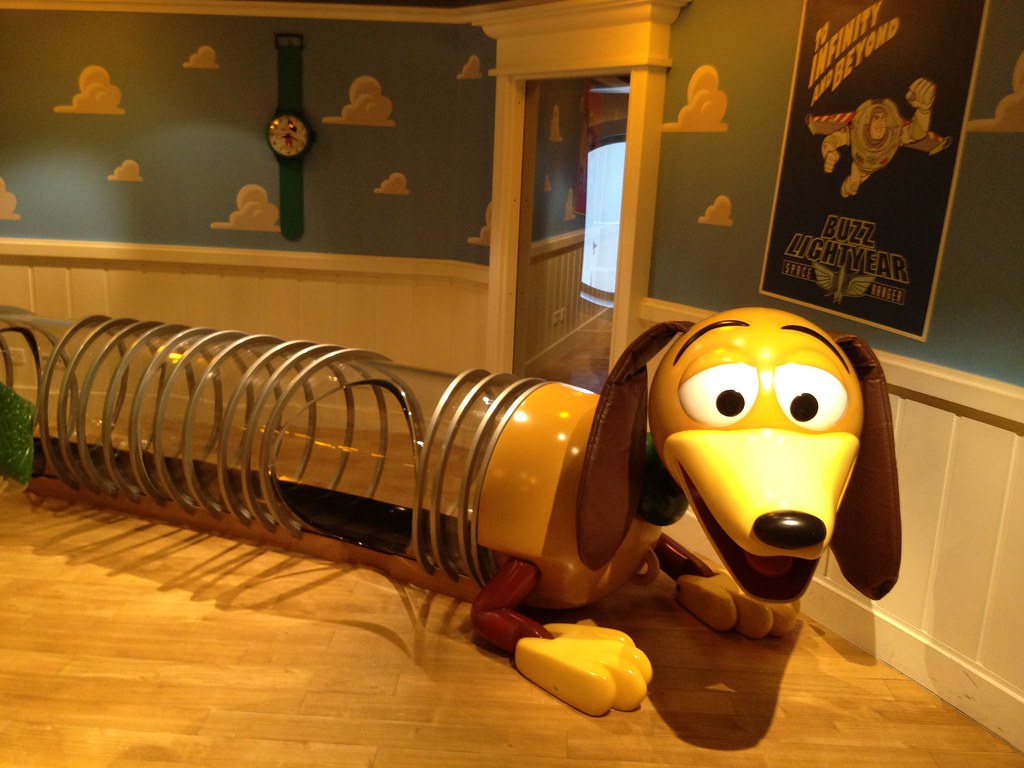 Disney Slinky Dog Ship