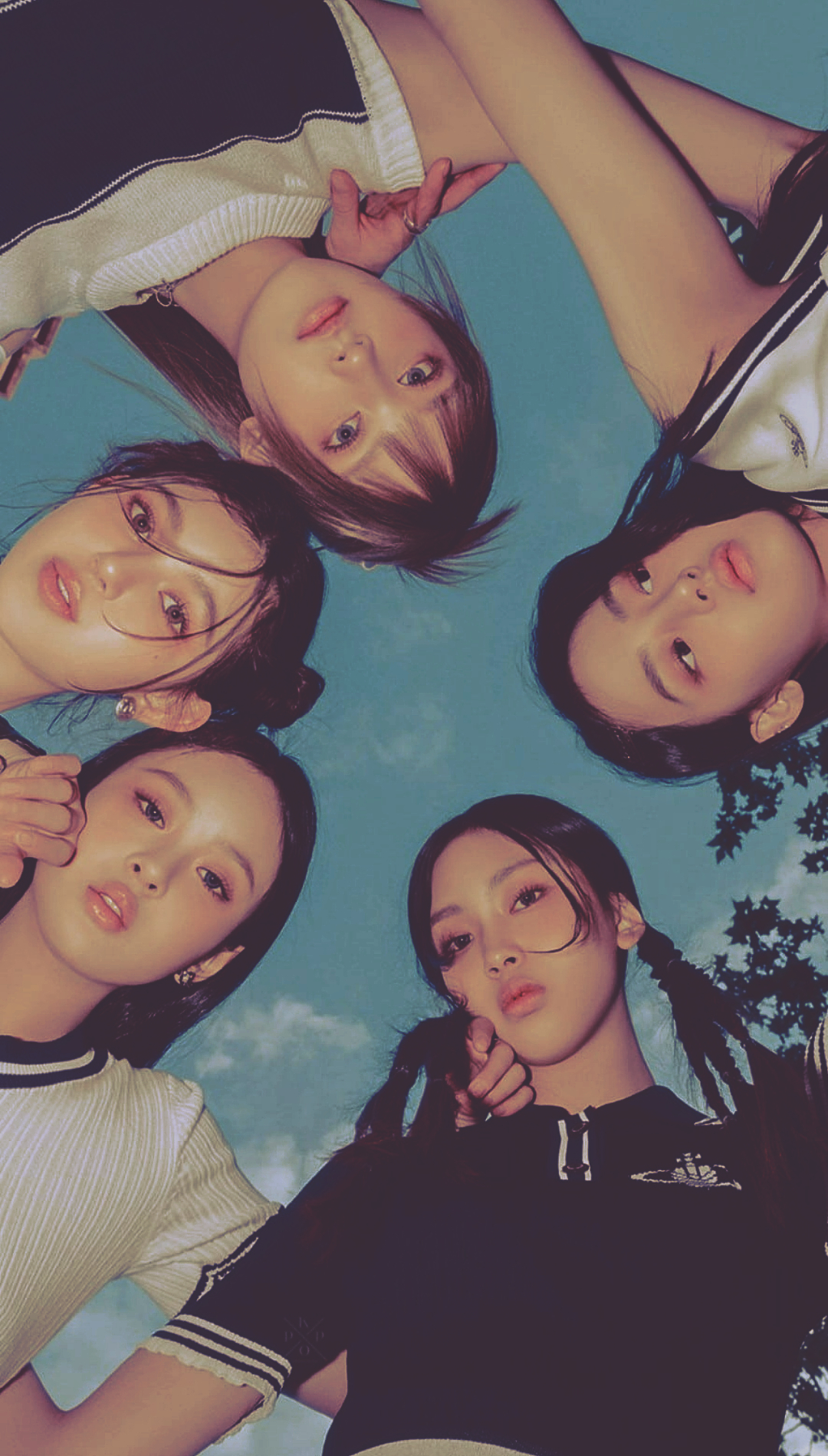 NewJeans Wallpaper