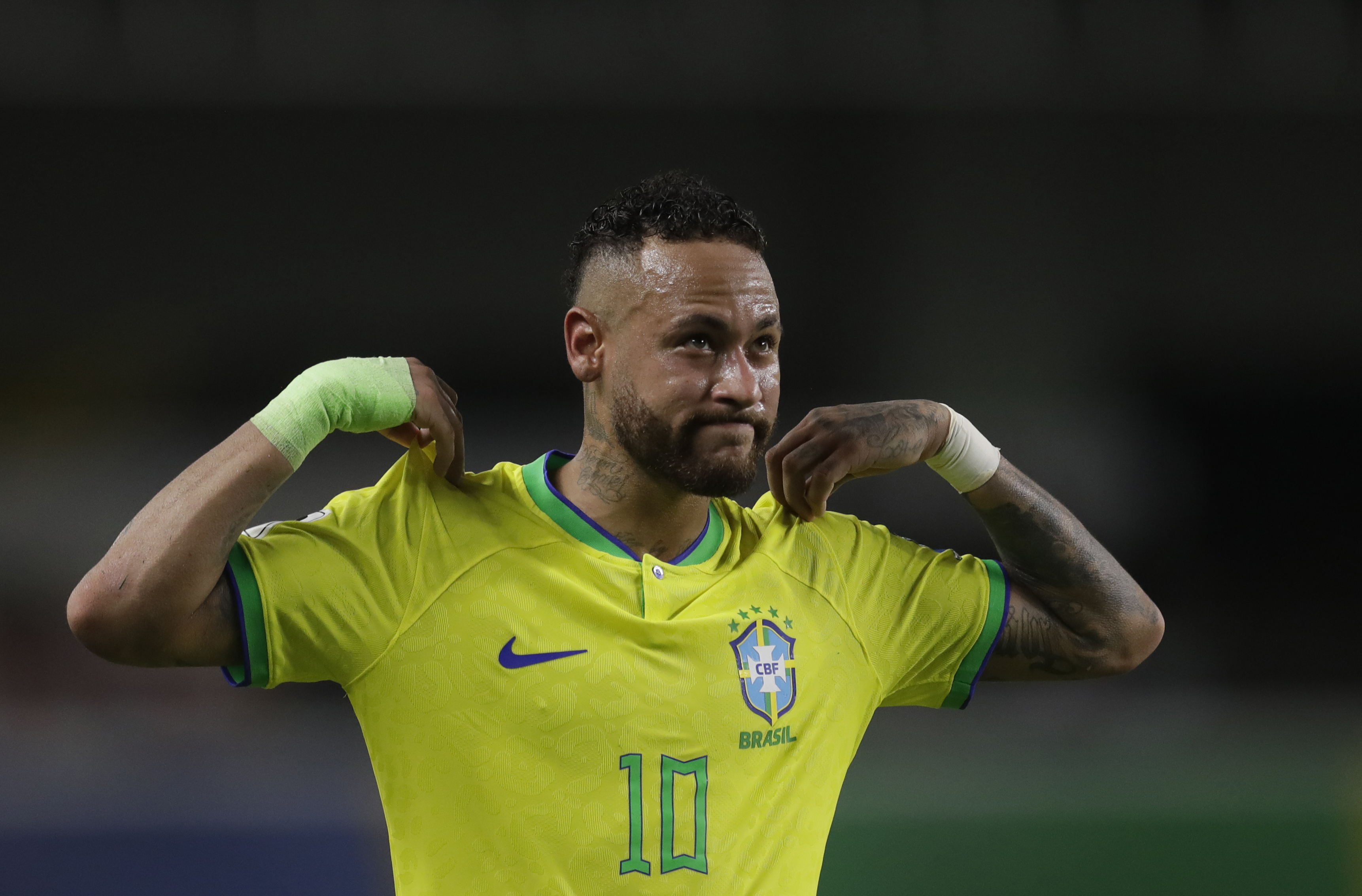 Neymar breaks Pele's Brazil goal