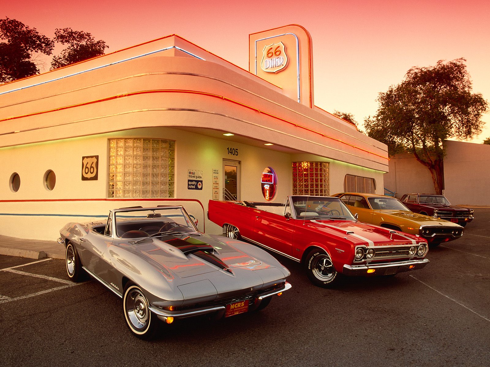 Desktop wallpaper: Chevrolet Corvette, Retro, Vintage Car, Vehicles, Diner 4K free download for PC. 1472632