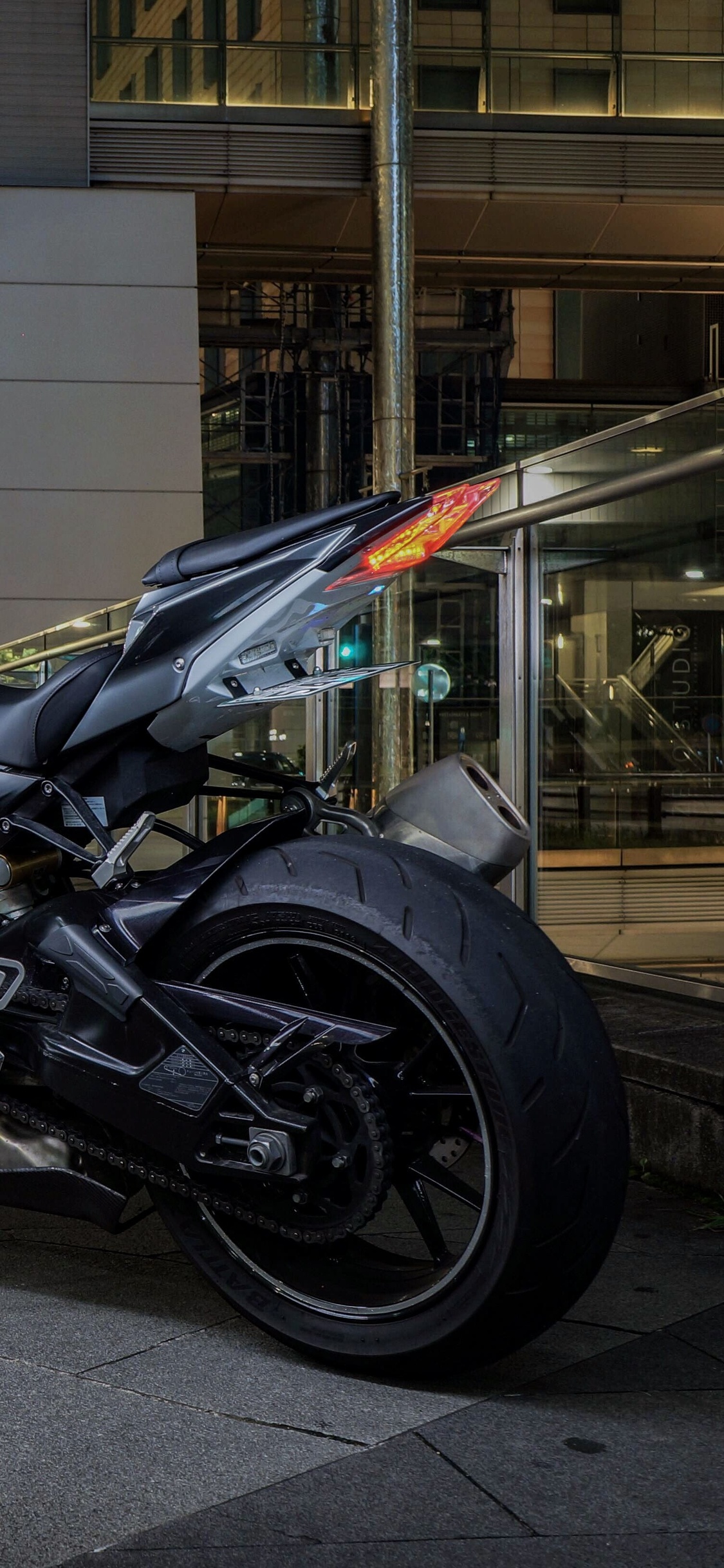 Bmw S1000RR 5k Rear iPhone XS