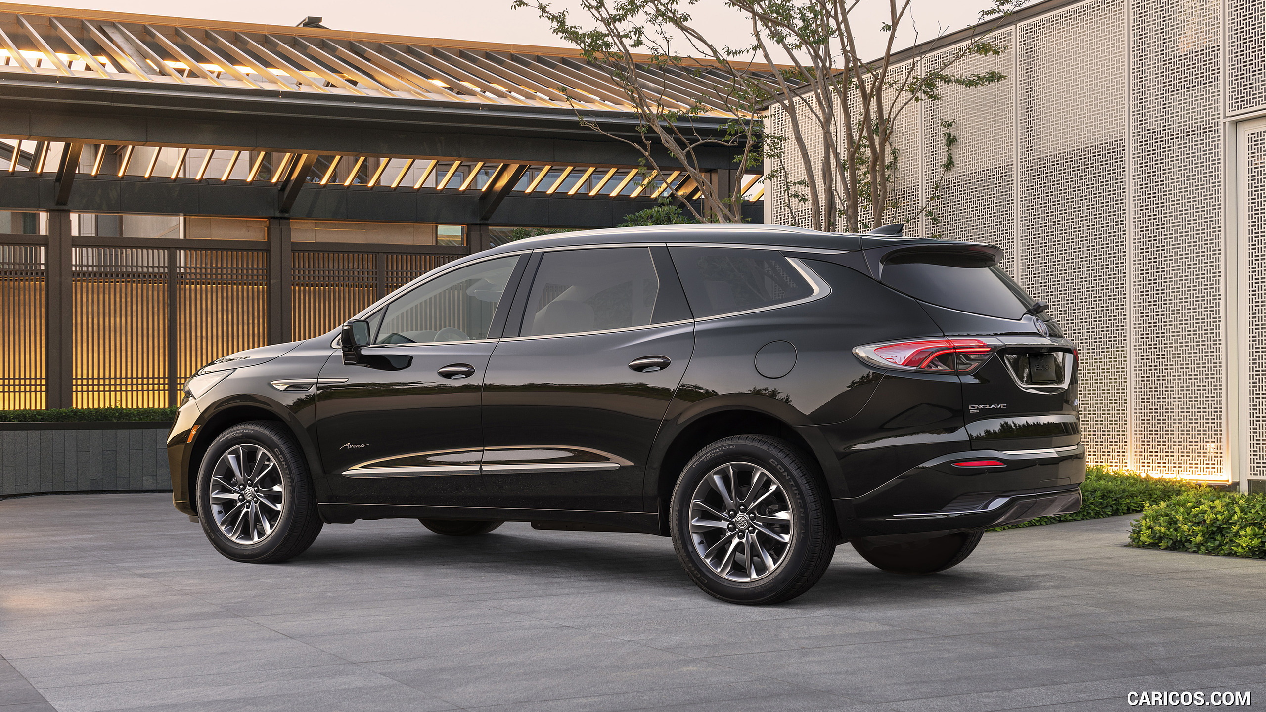 Buick EnclaveMY Avenir. Rear
