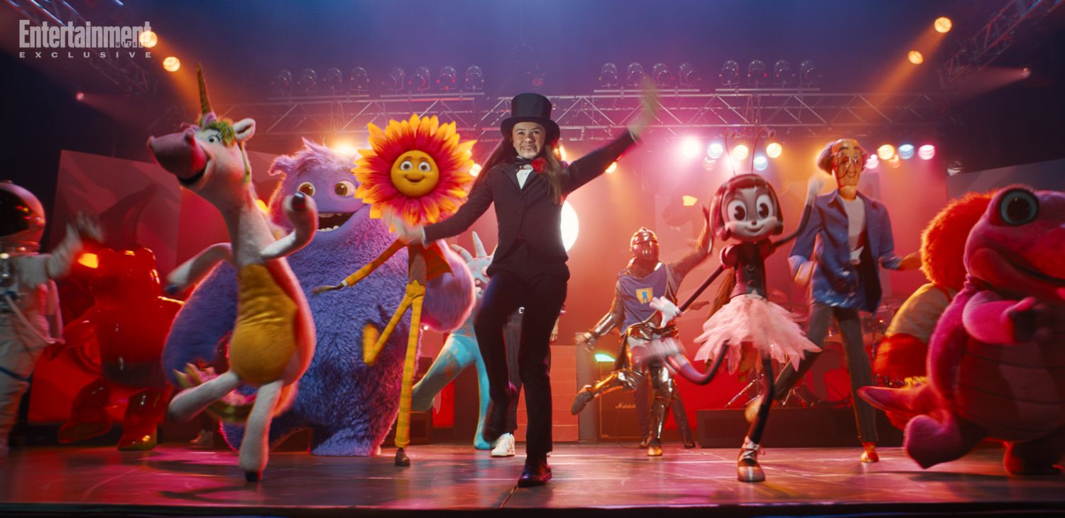 John Krasinski teases 'The Office