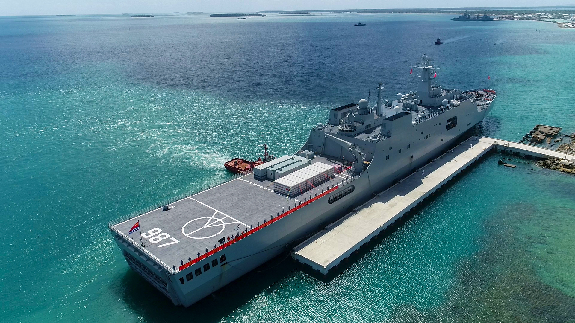 Chinese navy ships carrying relief